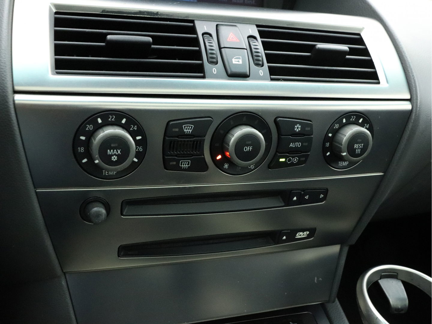 BMW 6 Serie 645ci S [ KOPPAKKING LEKKAGE ] Aut. PANO | BI-XENON | DAKOTA-FULL-LEATHER | NAVI-FULLMAP | HIFI-SOUND | PDC | MEMORY-PACK |  ECC | CRUISE | CONTOUR-SPORT-SEATS | 19"ALU*