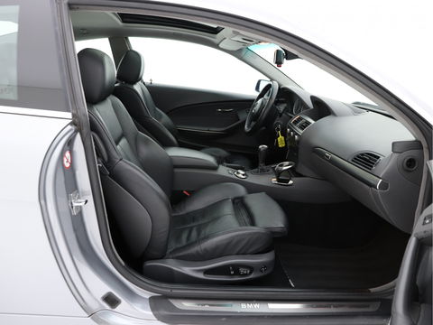 BMW 6 Serie 645ci S [ KOPPAKKING LEKKAGE ] Aut. PANO | BI-XENON | DAKOTA-FULL-LEATHER | NAVI-FULLMAP | HIFI-SOUND | PDC | MEMORY-PACK |  ECC | CRUISE | CONTOUR-SPORT-SEATS | 19"ALU*