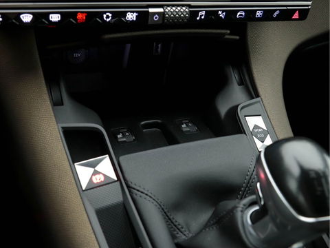 DS 7 Crossback 1.5 BlueHDI So Chic *DIGI-COCKPIT | NAVI-FULLMAP | FULL-LED | MICROFIBRE | CAMERA | KEYLESS | CARPLAY | ADAPT.CRUISE | DAB | HEATED-SEATS | TOWBAR | PDC | SPORT-SEATS | 18"ALU*
