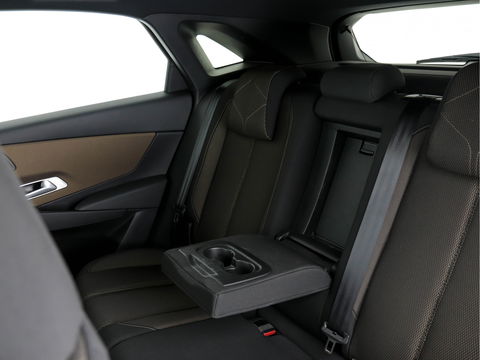 DS 7 Crossback 1.5 BlueHDI So Chic *DIGI-COCKPIT | NAVI-FULLMAP | FULL-LED | MICROFIBRE | CAMERA | KEYLESS | CARPLAY | ADAPT.CRUISE | DAB | HEATED-SEATS | TOWBAR | PDC | SPORT-SEATS | 18"ALU*