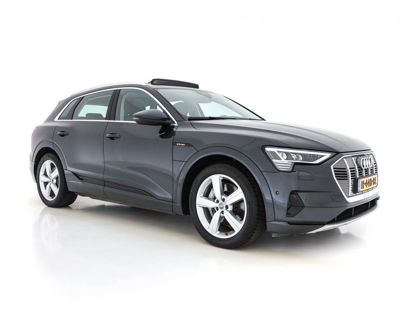 Audi e-tron E-tron 50 Quattro Launch Edition-Plus [ 3-Fase ] Aut. *PANO | LUXURY-LEATHER | FULL-LED | DIGI-COCKPIT | NAVI-FULLMAP | KEYLESS | BLINDSPOT | MEMORY-PACK | ADAPTIVE-CRUISE | SHIFT-PADDLES | TOWBAR | HEATED-COMFORT-SEATS | 20"ALU*
