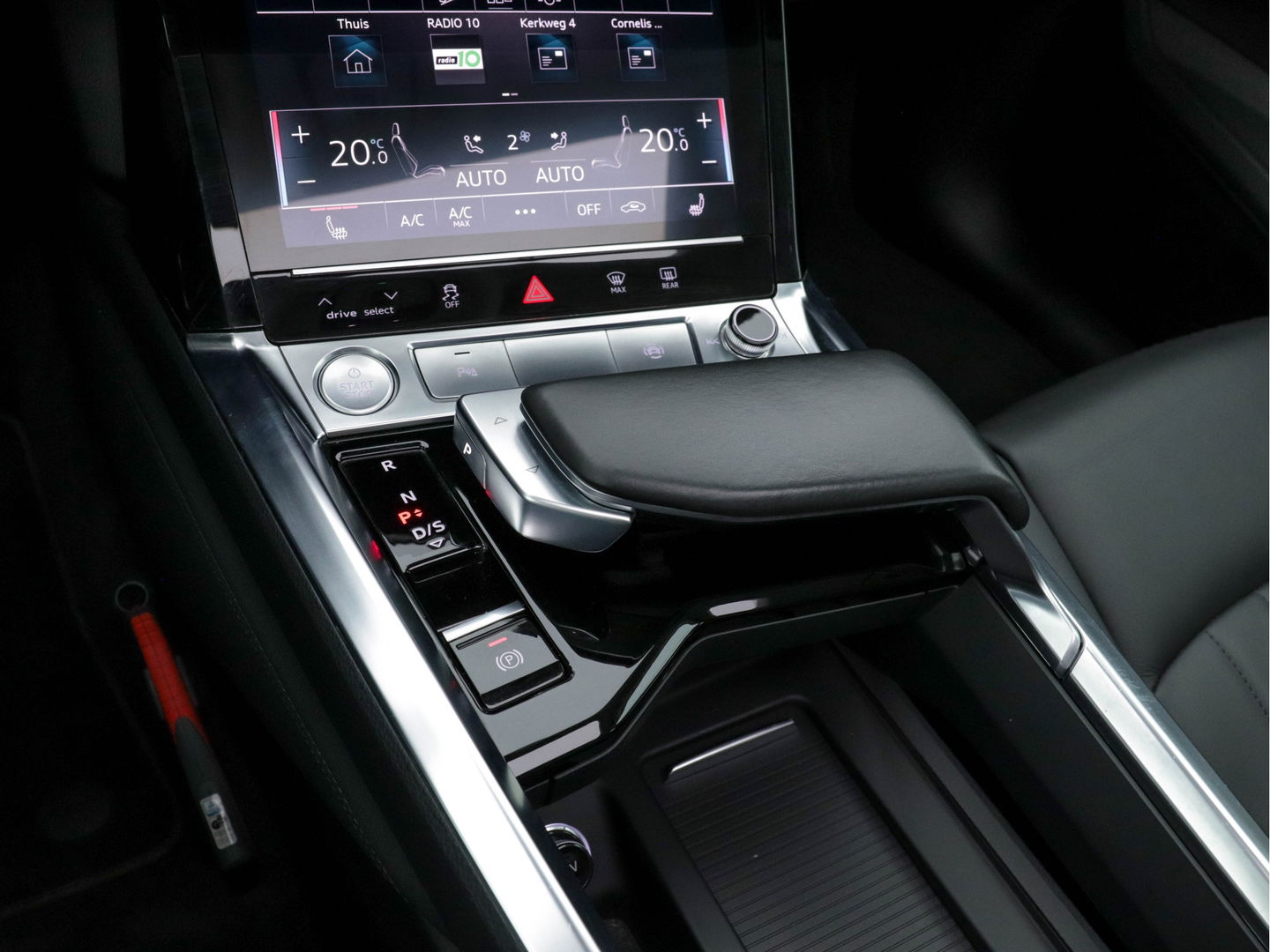 Audi e-tron E-tron 50 Quattro Launch Edition-Plus [ 3-Fase ] Aut. *PANO | LUXURY-LEATHER | FULL-LED | DIGI-COCKPIT | NAVI-FULLMAP | KEYLESS | BLINDSPOT | MEMORY-PACK | ADAPTIVE-CRUISE | SHIFT-PADDLES | TOWBAR | HEATED-COMFORT-SEATS | 20"ALU*