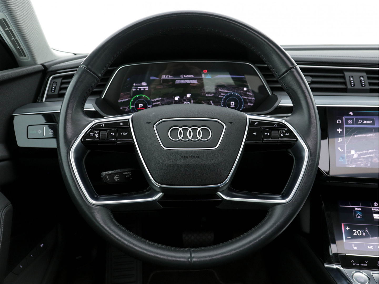 Audi e-tron E-tron 50 Quattro Launch Edition-Plus [ 3-Fase ] Aut. *PANO | LUXURY-LEATHER | FULL-LED | DIGI-COCKPIT | NAVI-FULLMAP | KEYLESS | BLINDSPOT | MEMORY-PACK | ADAPTIVE-CRUISE | SHIFT-PADDLES | TOWBAR | HEATED-COMFORT-SEATS | 20"ALU*