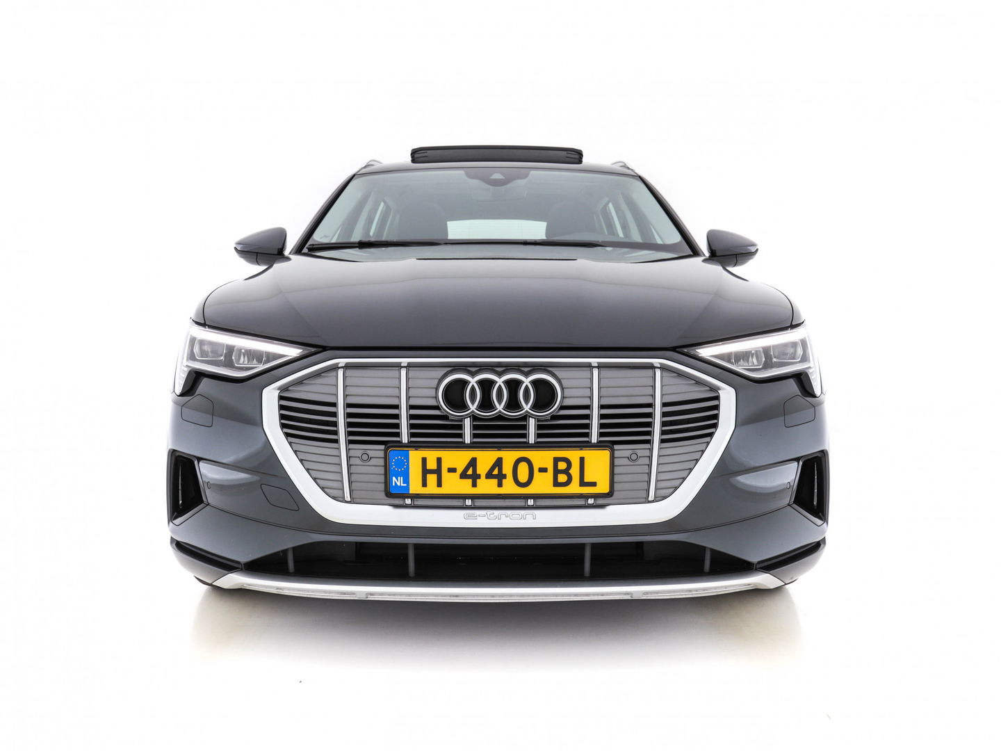 Audi e-tron E-tron 50 Quattro Launch Edition-Plus [ 3-Fase ] Aut. *PANO | LUXURY-LEATHER | FULL-LED | DIGI-COCKPIT | NAVI-FULLMAP | KEYLESS | BLINDSPOT | MEMORY-PACK | ADAPTIVE-CRUISE | SHIFT-PADDLES | TOWBAR | HEATED-COMFORT-SEATS | 20"ALU*