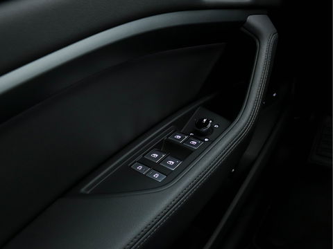 Audi e-tron E-tron 50 Quattro Launch Edition-Plus [ 3-Fase ] Aut. *PANO | LUXURY-LEATHER | FULL-LED | DIGI-COCKPIT | NAVI-FULLMAP | KEYLESS | BLINDSPOT | MEMORY-PACK | ADAPTIVE-CRUISE | SHIFT-PADDLES | TOWBAR | HEATED-COMFORT-SEATS | 20"ALU*