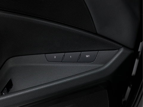 Audi e-tron E-tron 50 Quattro Launch Edition-Plus [ 3-Fase ] Aut. *PANO | LUXURY-LEATHER | FULL-LED | DIGI-COCKPIT | NAVI-FULLMAP | KEYLESS | BLINDSPOT | MEMORY-PACK | ADAPTIVE-CRUISE | SHIFT-PADDLES | TOWBAR | HEATED-COMFORT-SEATS | 20"ALU*