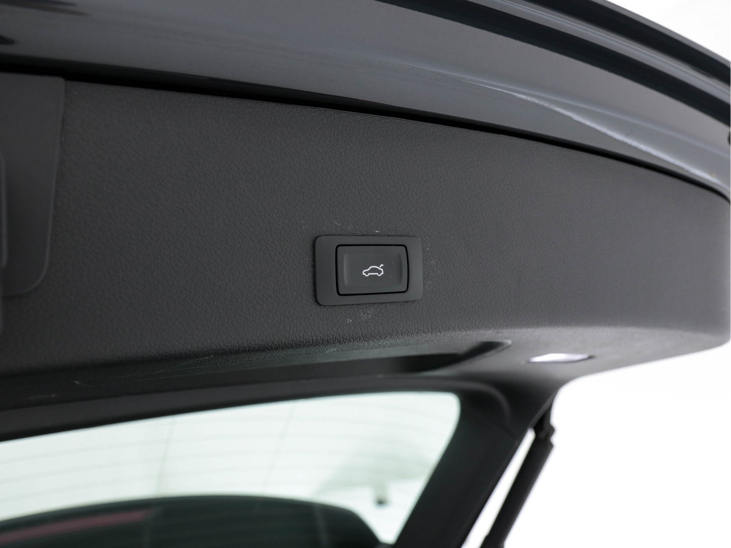 Audi e-tron E-tron 50 Quattro Launch Edition-Plus [ 3-Fase ] Aut. *PANO | LUXURY-LEATHER | FULL-LED | DIGI-COCKPIT | NAVI-FULLMAP | KEYLESS | BLINDSPOT | MEMORY-PACK | ADAPTIVE-CRUISE | SHIFT-PADDLES | TOWBAR | HEATED-COMFORT-SEATS | 20"ALU*