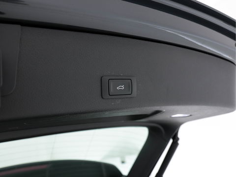 Audi e-tron E-tron 50 Quattro Launch Edition-Plus [ 3-Fase ] Aut. *PANO | LUXURY-LEATHER | FULL-LED | DIGI-COCKPIT | NAVI-FULLMAP | KEYLESS | BLINDSPOT | MEMORY-PACK | ADAPTIVE-CRUISE | SHIFT-PADDLES | TOWBAR | HEATED-COMFORT-SEATS | 20"ALU*