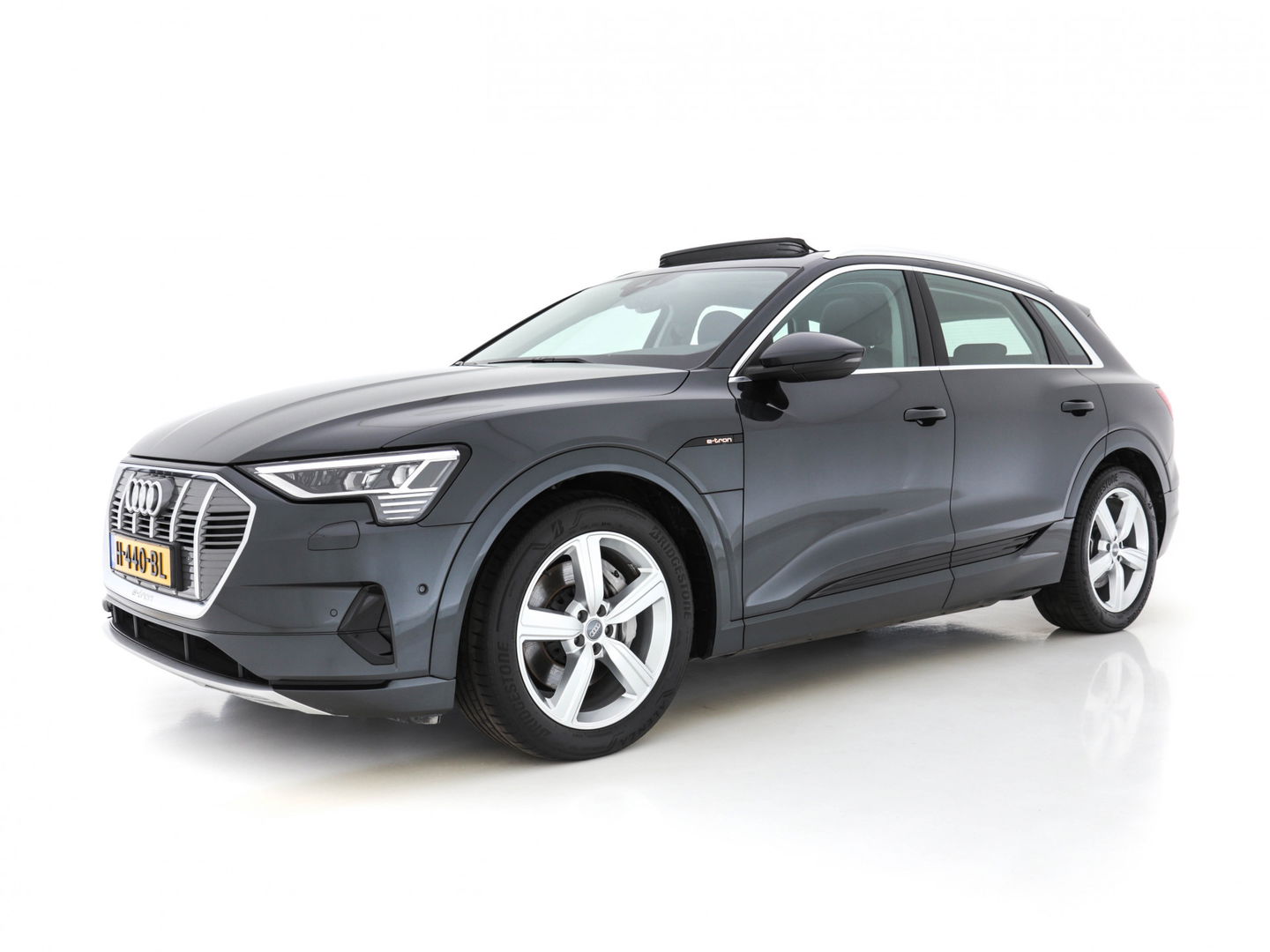 Audi e-tron E-tron 50 Quattro Launch Edition-Plus [ 3-Fase ] Aut. *PANO | LUXURY-LEATHER | FULL-LED | DIGI-COCKPIT | NAVI-FULLMAP | KEYLESS | BLINDSPOT | MEMORY-PACK | ADAPTIVE-CRUISE | SHIFT-PADDLES | TOWBAR | HEATED-COMFORT-SEATS | 20"ALU*