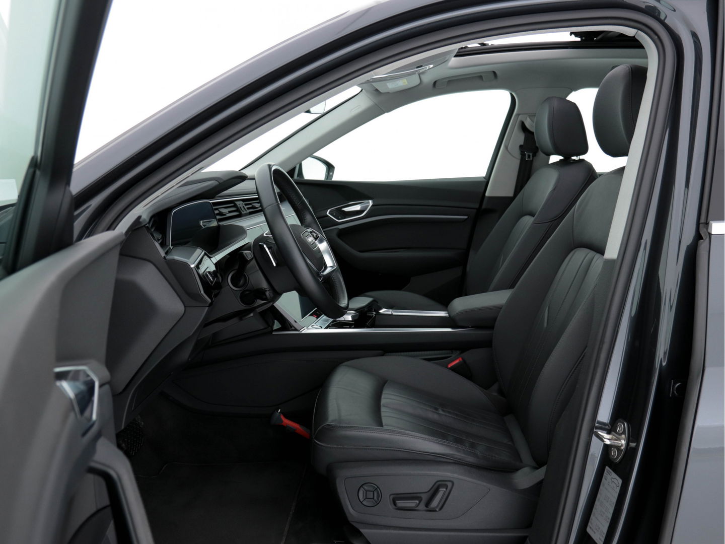 Audi e-tron E-tron 50 Quattro Launch Edition-Plus [ 3-Fase ] Aut. *PANO | LUXURY-LEATHER | FULL-LED | DIGI-COCKPIT | NAVI-FULLMAP | KEYLESS | BLINDSPOT | MEMORY-PACK | ADAPTIVE-CRUISE | SHIFT-PADDLES | TOWBAR | HEATED-COMFORT-SEATS | 20"ALU*