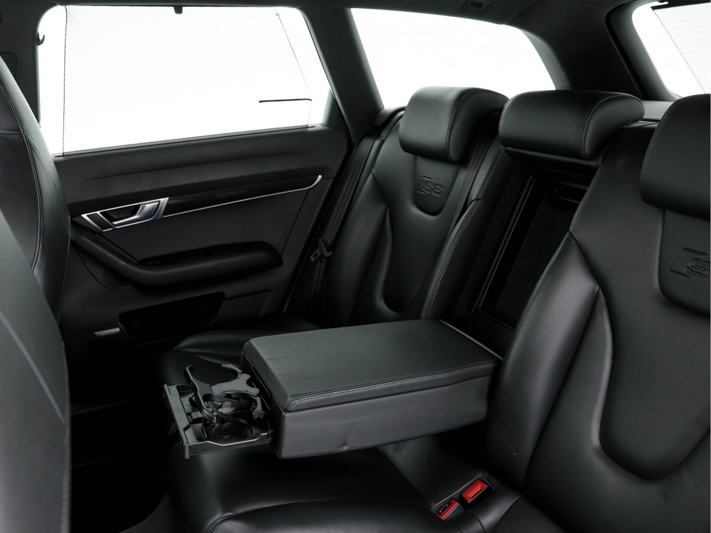 Audi S6 Avant S6 5.2 FSI Quattro [ DISTRIBUTIE-KETTING MOET VERVANGEN WORDEN ] Aut. *PANO | VALCONA-FULL-LEATHER | NAVI-FULLMAP | SPORT-SEATS | BOSE-SURROUND | ECC | PDC | CRUISE | 18"ALU*