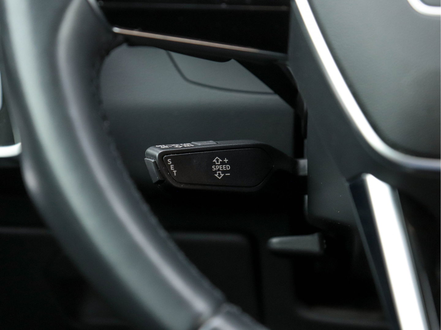 Audi A6 40 TDI Sport Launch Edition Business Aut *FULL-LED | LEATHER-ALCANTARA | NAVI-FULLMAP | DIGI-COCKPIT | MEMORY | ECC | PDC | CRUISE | LANE-ASSIST*