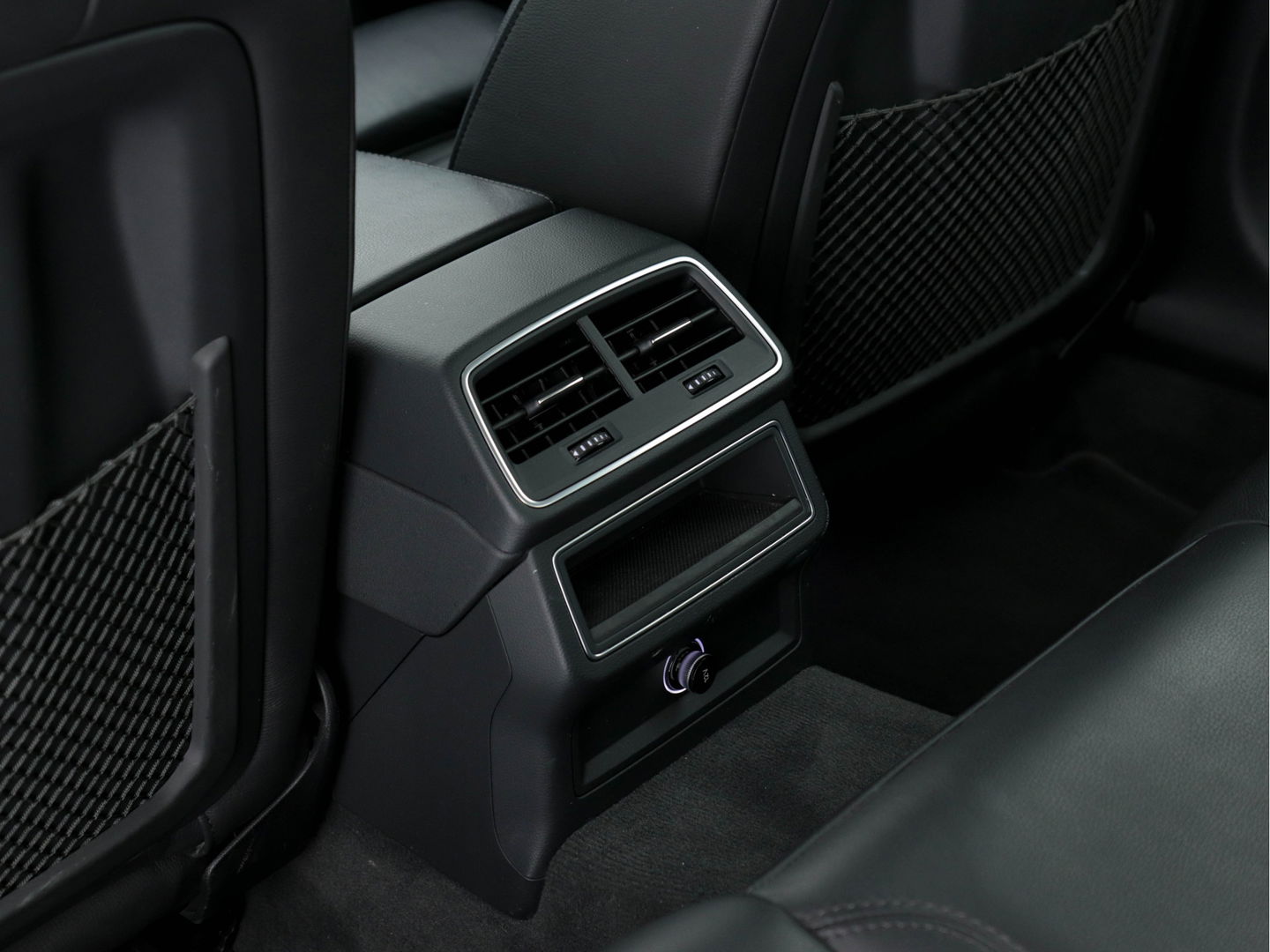 Audi A6 40 TDI Sport Launch Edition Business Aut *FULL-LED | LEATHER-ALCANTARA | NAVI-FULLMAP | DIGI-COCKPIT | MEMORY | ECC | PDC | CRUISE | LANE-ASSIST*