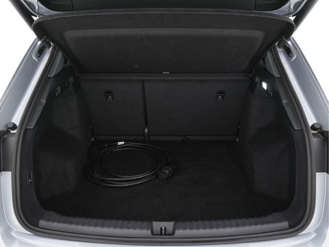 Audi Q4 e-tron 40 Launch-Edition Advanced-Plus 77 kWh [ 3-Fase ] (INCL-BTW) *HEATPUMP | ADAPT-CRUISE | MATRIX-LED | NAVI-FULLMAP | KEYLESS | CAMERA | DIGI-COCKPIT | TOWBAR | DAB | AMBIENT-LIGHT | SPORT-SEATS | 19''ALU*
