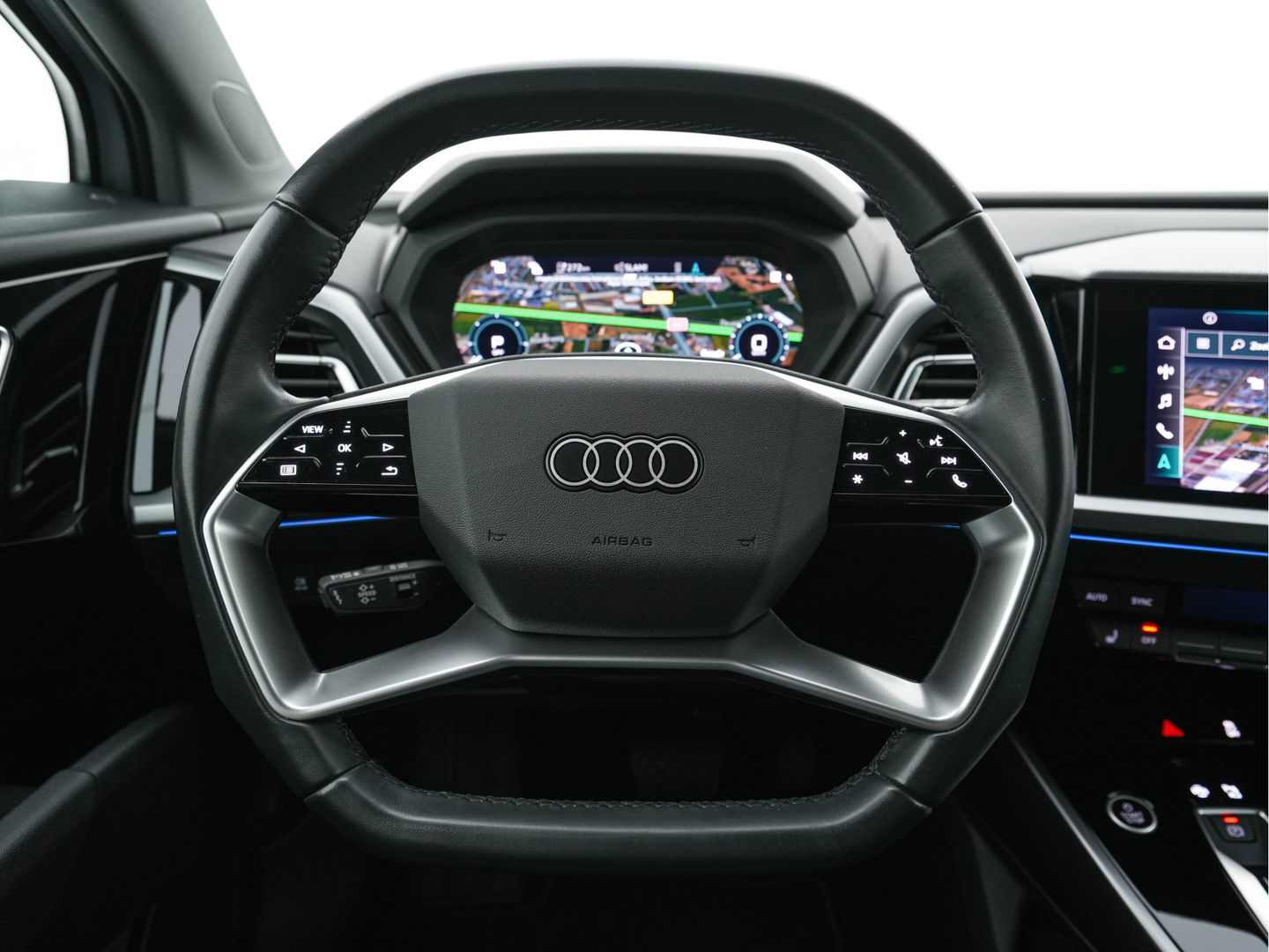 Audi Q4 e-tron 40 Launch-Edition Advanced-Plus 77 kWh [ 3-Fase ] (INCL-BTW) *HEATPUMP | ADAPT-CRUISE | MATRIX-LED | NAVI-FULLMAP | KEYLESS | CAMERA | DIGI-COCKPIT | TOWBAR | DAB | AMBIENT-LIGHT | SPORT-SEATS | 19''ALU*