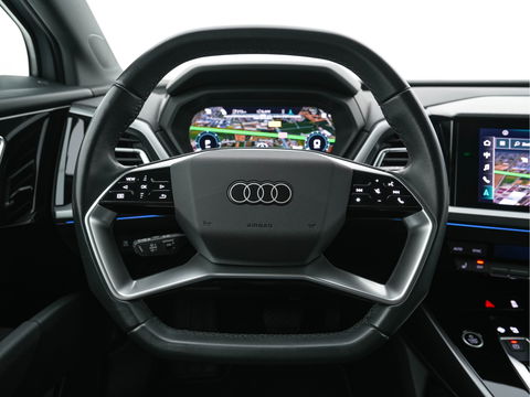 Audi Q4 e-tron 40 Launch-Edition Advanced-Plus 77 kWh [ 3-Fase ] (INCL-BTW) *HEATPUMP | ADAPT-CRUISE | MATRIX-LED | NAVI-FULLMAP | KEYLESS | CAMERA | DIGI-COCKPIT | TOWBAR | DAB | AMBIENT-LIGHT | SPORT-SEATS | 19''ALU*