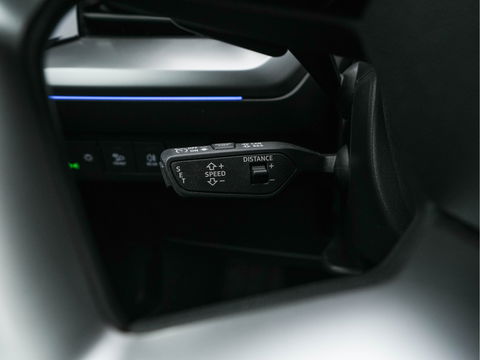 Audi Q4 e-tron 40 Launch-Edition Advanced-Plus 77 kWh [ 3-Fase ] (INCL-BTW) *HEATPUMP | ADAPT-CRUISE | MATRIX-LED | NAVI-FULLMAP | KEYLESS | CAMERA | DIGI-COCKPIT | TOWBAR | DAB | AMBIENT-LIGHT | SPORT-SEATS | 19''ALU*