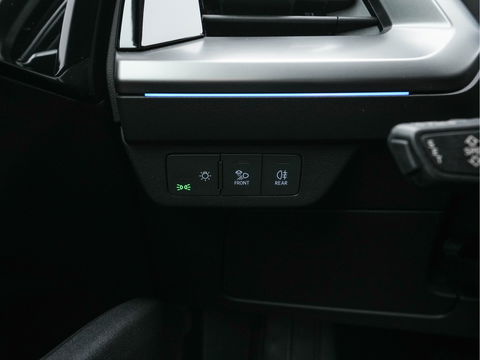 Audi Q4 e-tron 40 Launch-Edition Advanced-Plus 77 kWh [ 3-Fase ] (INCL-BTW) *HEATPUMP | ADAPT-CRUISE | MATRIX-LED | NAVI-FULLMAP | KEYLESS | CAMERA | DIGI-COCKPIT | TOWBAR | DAB | AMBIENT-LIGHT | SPORT-SEATS | 19''ALU*