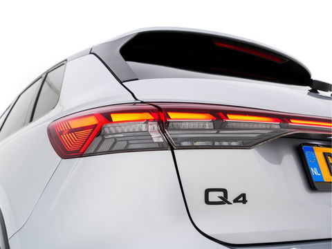 Audi Q4 e-tron 40 Launch-Edition Advanced-Plus 77 kWh [ 3-Fase ] (INCL-BTW) *HEATPUMP | ADAPT-CRUISE | MATRIX-LED | NAVI-FULLMAP | KEYLESS | CAMERA | DIGI-COCKPIT | TOWBAR | DAB | AMBIENT-LIGHT | SPORT-SEATS | 19''ALU*