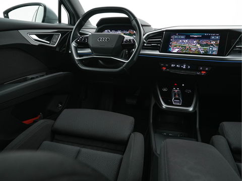 Audi Q4 e-tron 40 Launch-Edition Advanced-Plus 77 kWh [ 3-Fase ] (INCL-BTW) *HEATPUMP | ADAPT-CRUISE | MATRIX-LED | NAVI-FULLMAP | KEYLESS | CAMERA | DIGI-COCKPIT | TOWBAR | DAB | AMBIENT-LIGHT | SPORT-SEATS | 19''ALU*
