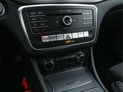 Mercedes-Benz CLA-Klasse Shooting Brake 180 d Business Solution Aut. *NAVI-FULLMAP | FULL-LED | 1/2-LEATHER | CAMERA | ECC | PDC | CRUISE | SPORT-SEATS | 18"ALU**
