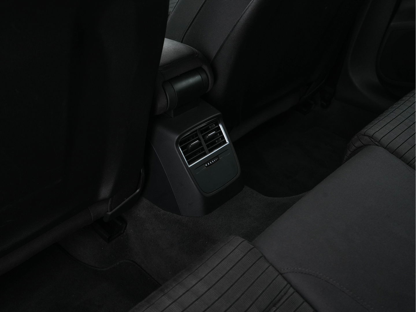 Audi A3 Sportback 30 TFSI Sport Lease Edition Aut. *NAVI-FULLMAP | FULL-LED | PDC | CRUISE | SPORT-SEATS | 17"ALU*