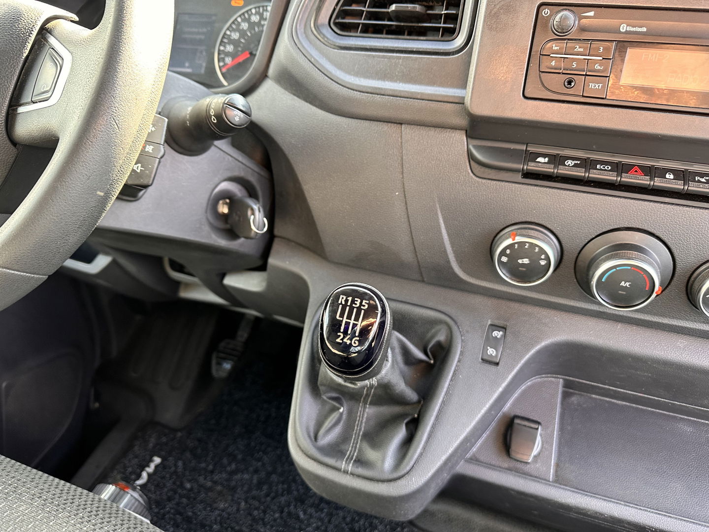Renault Master T35 2.3 dCi 180 L2H2 Energy 3-Pers *KOEL-WAGEN | DUBBELE-SCHUIFDEUR | CAMERA | AIRCO | BLIND-SPOT | CRUISE | PDC | TREKHAAK*