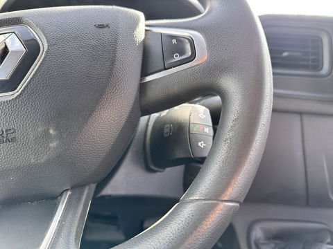 Renault Master T35 2.3 dCi 180 L2H2 Energy 3-Pers *KOEL-WAGEN | DUBBELE-SCHUIFDEUR | CAMERA | AIRCO | BLIND-SPOT | CRUISE | PDC | TREKHAAK*