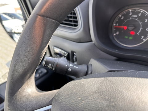 Renault Master T35 2.3 dCi 180 L2H2 Energy 3-Pers *KOEL-WAGEN | DUBBELE-SCHUIFDEUR | CAMERA | AIRCO | BLIND-SPOT | CRUISE | PDC | TREKHAAK*
