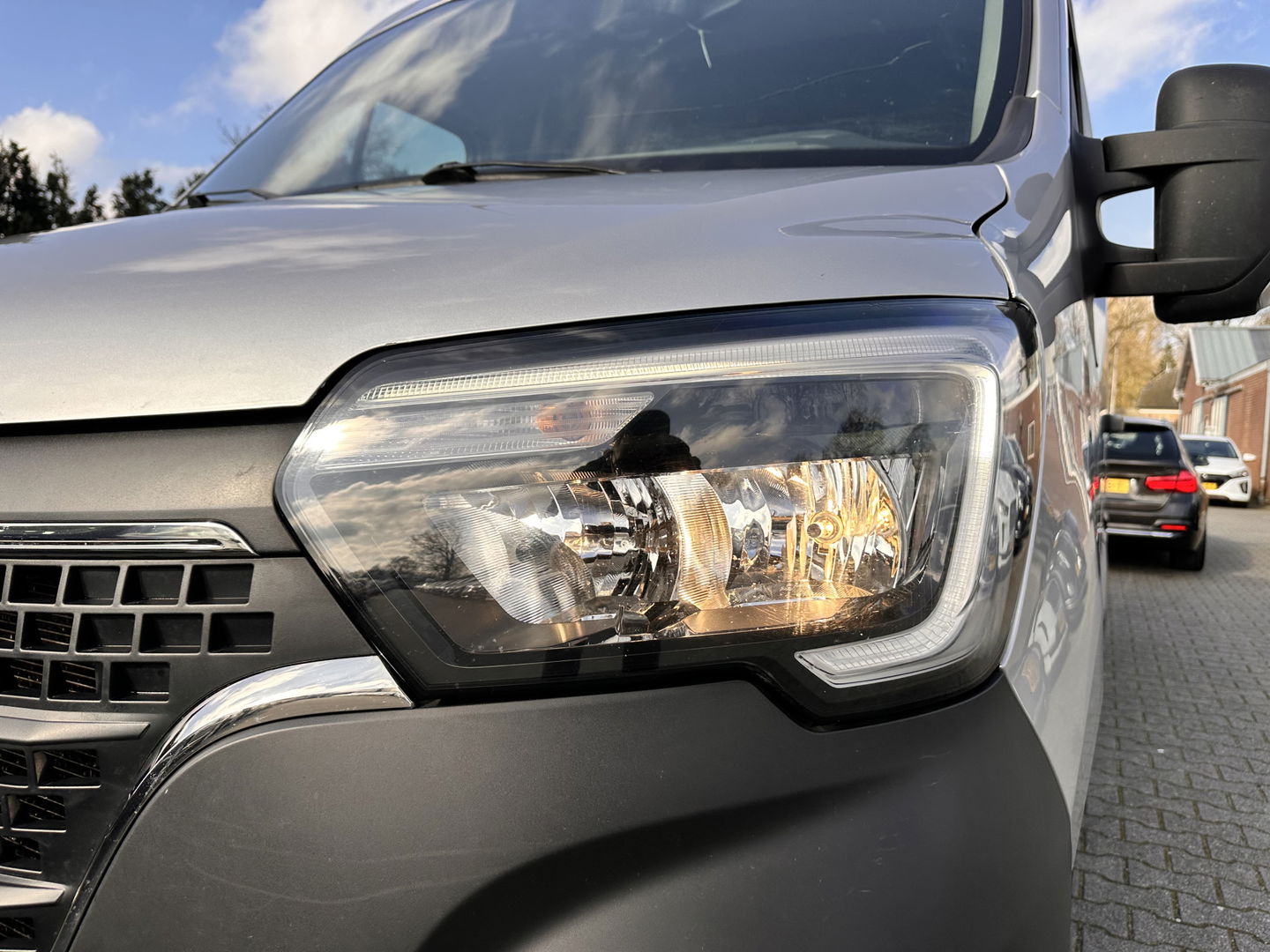 Renault Master T35 2.3 dCi 180 L2H2 Energy 3-Pers *KOEL-WAGEN | DUBBELE-SCHUIFDEUR | CAMERA | AIRCO | BLIND-SPOT | CRUISE | PDC | TREKHAAK*