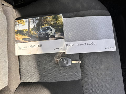Renault Master T35 2.3 dCi 180 L2H2 Energy 3-Pers *KOEL-WAGEN | DUBBELE-SCHUIFDEUR | CAMERA | AIRCO | BLIND-SPOT | CRUISE | PDC | TREKHAAK*