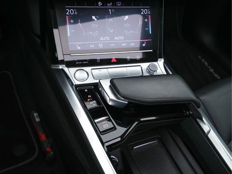Audi e-tron 50 Quattro Launch Edition plus 71 kWh [ 3-Fase ] (INCL-BTW) *PANO | MILANO-FULL-LEATHER | ADAPT.CRUISE | FULL-LED | DIGI-COCKPIT | KEYLESS | MEMORY-PACK | CAMERA | NAVI-FULLMAP | SHIFT-PADDLES | COMFORT-SEATS | 20''ALU*