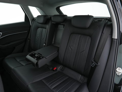 Audi e-tron 50 Quattro Launch Edition plus 71 kWh [ 3-Fase ] (INCL-BTW) *PANO | MILANO-FULL-LEATHER | ADAPT.CRUISE | FULL-LED | DIGI-COCKPIT | KEYLESS | MEMORY-PACK | CAMERA | NAVI-FULLMAP | SHIFT-PADDLES | COMFORT-SEATS | 20''ALU*