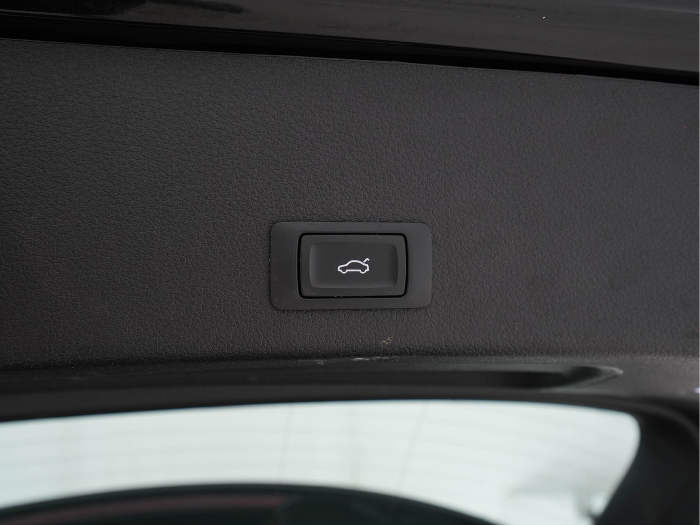 Audi e-tron 50 Quattro Launch Edition plus 71 kWh [ 3-Fase ] (INCL-BTW) *PANO | MILANO-FULL-LEATHER | ADAPT.CRUISE | FULL-LED | DIGI-COCKPIT | KEYLESS | MEMORY-PACK | CAMERA | NAVI-FULLMAP | SHIFT-PADDLES | COMFORT-SEATS | 20''ALU*