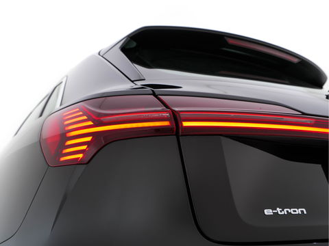 Audi e-tron 50 Quattro Launch Edition plus 71 kWh [ 3-Fase ] (INCL-BTW) *PANO | MILANO-FULL-LEATHER | ADAPT.CRUISE | FULL-LED | DIGI-COCKPIT | KEYLESS | MEMORY-PACK | CAMERA | NAVI-FULLMAP | SHIFT-PADDLES | COMFORT-SEATS | 20''ALU*