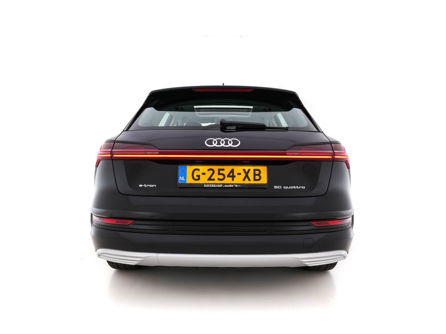 Audi e-tron 50 Quattro Advanced Launch-Edition-Plus 71 kWh [ 3-Fase ] (INCL-BTW) *PANO | LUXURY-LEATHER | ADAPTIVE-CRUISE | FULL-LED | DIGI-COCKPIT | KEYLESS | MEMORY-PACK | CAMERA | NAVI-FULLMAP | SHIFT-PADDLES | COMFORT-SEATS | 20''ALU*