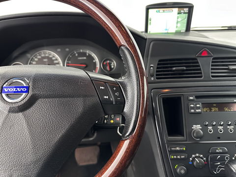 Volvo S60 2.4 D5 Momentum Aut.*NAVI-FULLMAP | 1/2-LEATHER | ECC | CRUISE | PDC | TOWBAR | COMFORT-SEATS | 17"ALU*