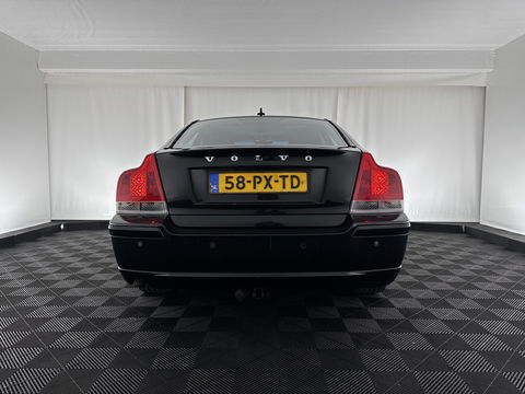 Volvo S60 2.4 D5 Momentum Aut.*NAVI-FULLMAP | 1/2-LEATHER | ECC | CRUISE | PDC | TOWBAR | COMFORT-SEATS | 17"ALU*