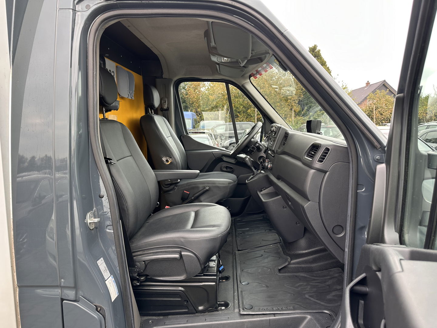 Renault Master T35 2.3 dCi 150 L3 Energy Aut. *CAMERA | AIRCO | CRUISE | RADIO-MP3 | AIR-PRESSURE-SEAT*