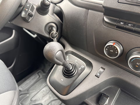 Renault Master T35 2.3 dCi 150 L3 Energy Aut. *CAMERA | AIRCO | CRUISE | RADIO-MP3 | AIR-PRESSURE-SEAT*