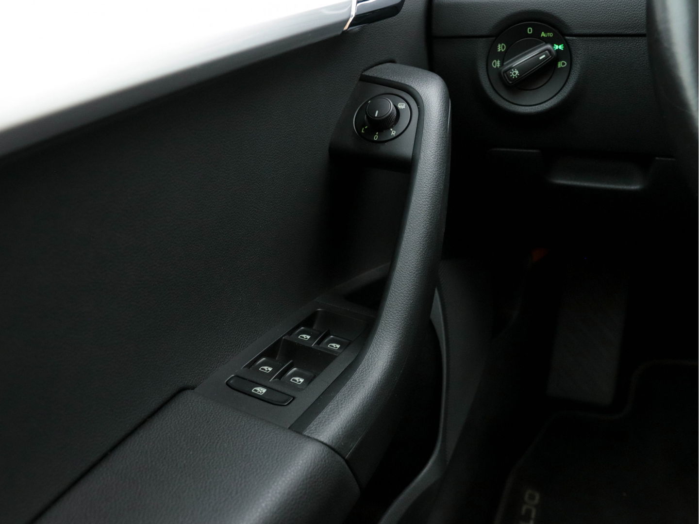 Škoda Octavia 1.0 TSI Greentech Ambition Business Aut. *NAVI-FULLMAP | ECC | PDC | CRUISE  | AMUNDSEN-AUDIO*