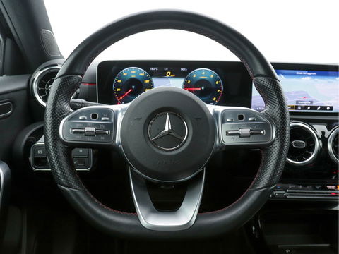 Mercedes-Benz A-Klasse 160 Business Solution AMG-Style (BTW) *WIDE-SCREEN-COCKPIT | FULL-LED | SPORT-SEATS | MICROFIBRE-LEATHER | M-BUX-NAVI | CAMERA | ECC | PDC | CRUISE| APP-CONNECT | AMBIENT-LIGHT*