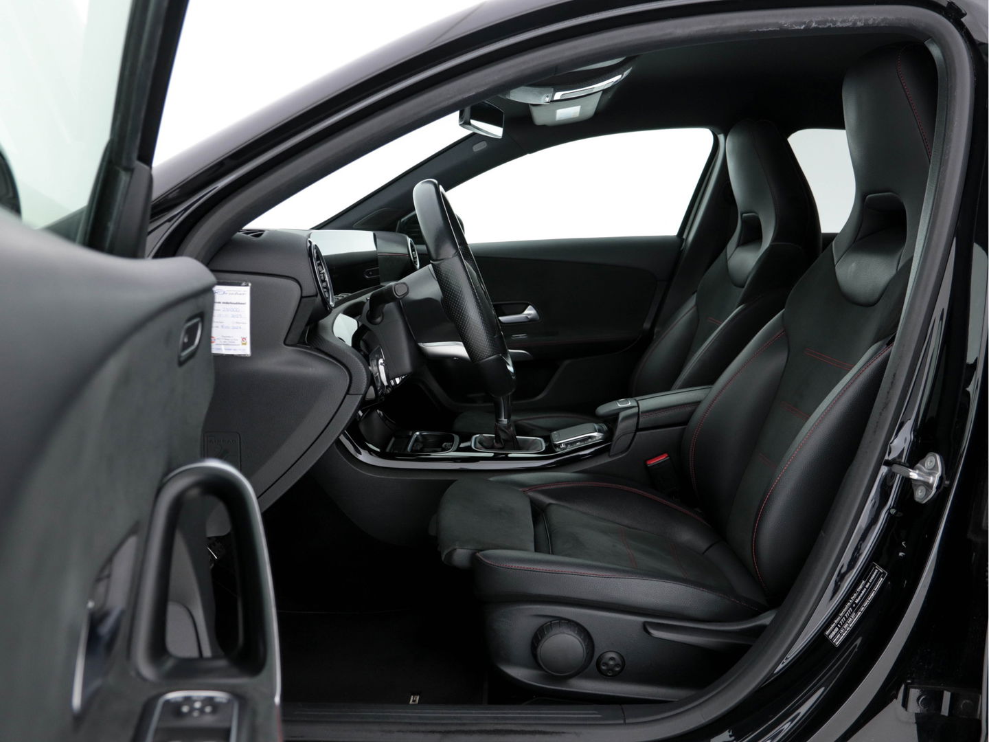 Mercedes-Benz A-Klasse 160 Business Solution AMG-Style (BTW) *WIDE-SCREEN-COCKPIT | FULL-LED | SPORT-SEATS | MICROFIBRE-LEATHER | M-BUX-NAVI | CAMERA | ECC | PDC | CRUISE| APP-CONNECT | AMBIENT-LIGHT*