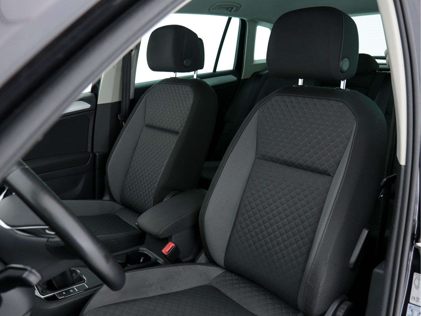 Volkswagen Tiguan 1.5 TSI Comfortline-Business *NAVI-FULLMAP | DAB | ECC | PDC | CRUISE | PARKPILOT | LANE-ASSIST | APP-CONNECT*