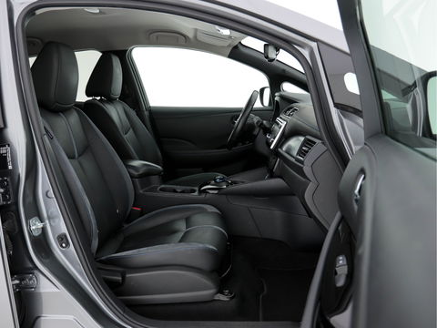 Nissan Leaf Tekna 40 kWh (INCL-BTW) AUT. * FULL-LEATHER | BOSE-AUDIO | FULL-LED | KEYLESS | SURROUND-VIEW | DAB | BLIND-SPOT | NAVI-FULLMAP | ADAPTIVE-CRUISE | DIGI-COCKPIT | COMFORT-SEATS | 17"ALU*