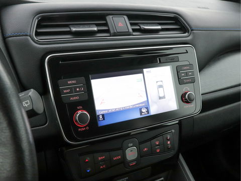 Nissan Leaf Tekna 40 kWh (INCL-BTW) AUT. * FULL-LEATHER | BOSE-AUDIO | FULL-LED | KEYLESS | SURROUND-VIEW | DAB | BLIND-SPOT | NAVI-FULLMAP | ADAPTIVE-CRUISE | DIGI-COCKPIT | COMFORT-SEATS | 17"ALU*