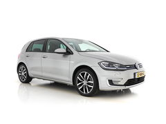 Volkswagen e-Golf (INCL-BTW) *HEATPUMP | FULL-LEATHER | FULL-LED | ADAPTIVE-CRUISE | VIRTUAL-COCKPIT |  KEYLESS | CAMERA | ECC | PDC | APP-CONNECT | COMFORT-SEATS | 17"ALU*