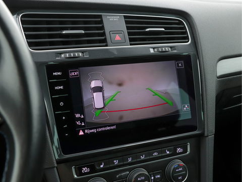 Volkswagen e-Golf (INCL-BTW) *HEATPUMP | FULL-LEATHER | FULL-LED | ADAPTIVE-CRUISE | VIRTUAL-COCKPIT |  KEYLESS | CAMERA | ECC | PDC | APP-CONNECT | COMFORT-SEATS | 17"ALU*