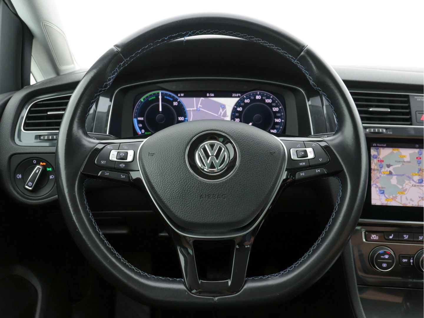 Volkswagen e-Golf (INCL-BTW) *HEATPUMP | FULL-LEATHER | FULL-LED | ADAPTIVE-CRUISE | VIRTUAL-COCKPIT |  KEYLESS | CAMERA | ECC | PDC | APP-CONNECT | COMFORT-SEATS | 17"ALU*