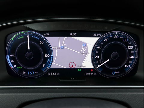 Volkswagen e-Golf (INCL-BTW) *HEATPUMP | FULL-LEATHER | FULL-LED | ADAPTIVE-CRUISE | VIRTUAL-COCKPIT |  KEYLESS | CAMERA | ECC | PDC | APP-CONNECT | COMFORT-SEATS | 17"ALU*